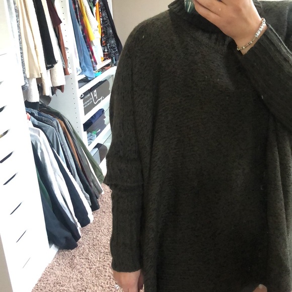 Sweater - Picture 3 of 3